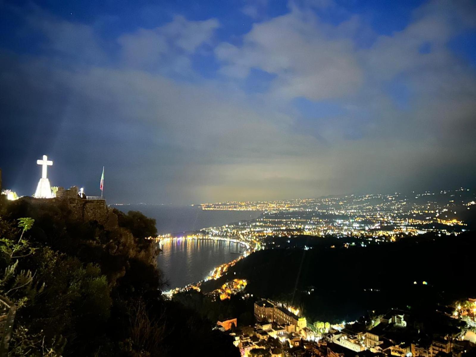 L'Host In Taormina Leilighet Eksteriør bilde